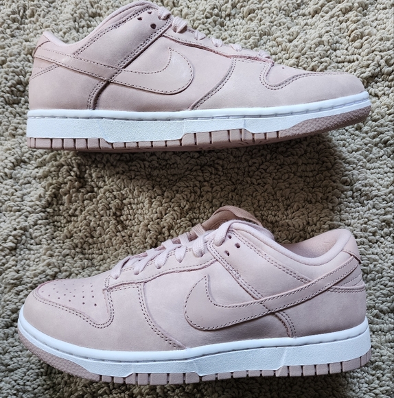 Wmns Nike Dunk Premium Low Soft Pink Brand New Sz 8 - Picture 2 of 10